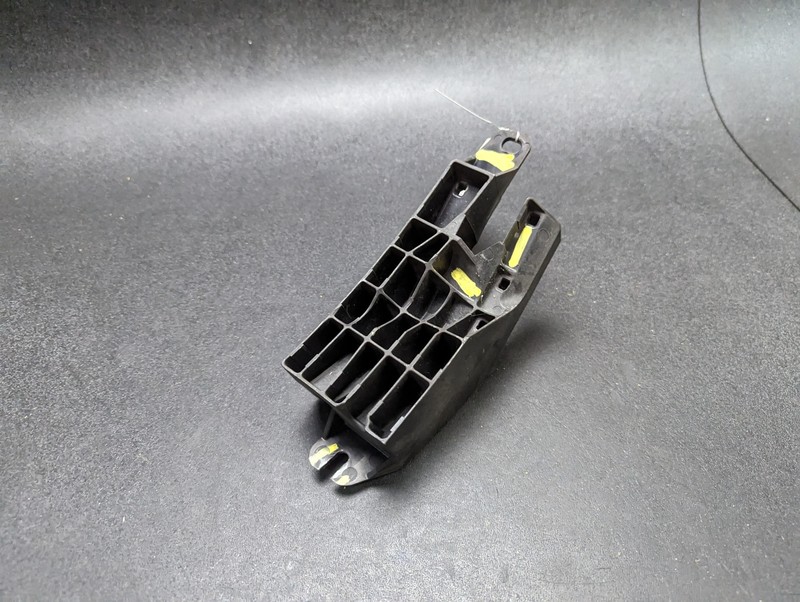 Left Radiator Support Bracket 2018 Mercedes CLA 250 2466260100 2014 2015-2019