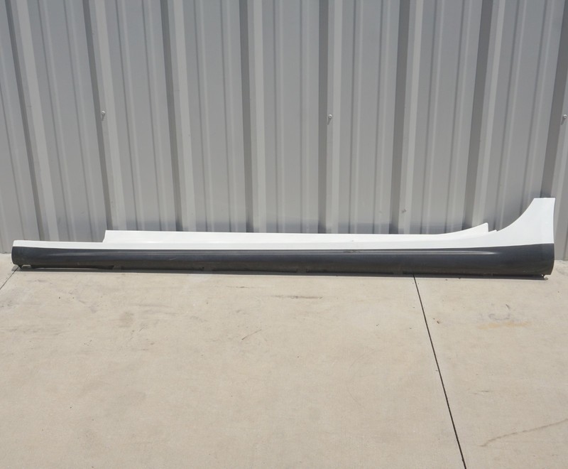14 - 20 Maserati Ghibli Left Driver Side Rocker Skirt Molding Trim Panel OEM