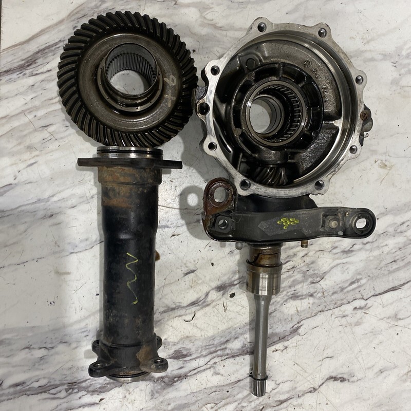 1985 Yamaha Yfm200Moto-4 Rear Differential Rear End Good