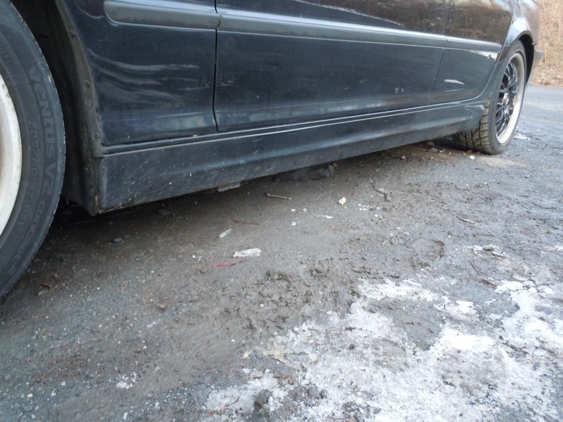 2001-2005 BMW 325i Sedan Wagon Rocker Panel Side Skirt Moulding Driver Left 668