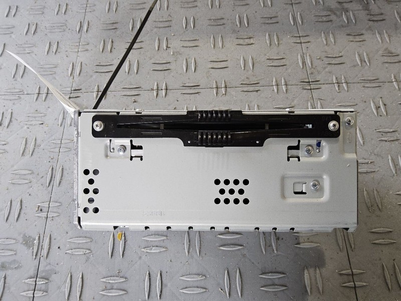 2017-2019 Ford Escape Radio Receiver AM FM CD MP3 ID GJ5T-19C107-DD or DE