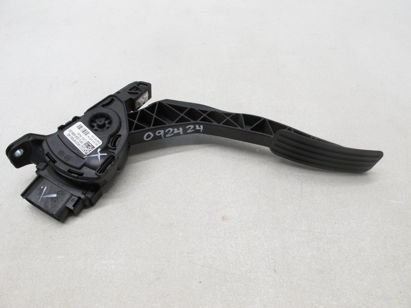09-19 JAGUAR XF XFR XFR-S XJ XJR CCELERATOR FUEL THROTTLE GAS PEDAL SENSOR 09242