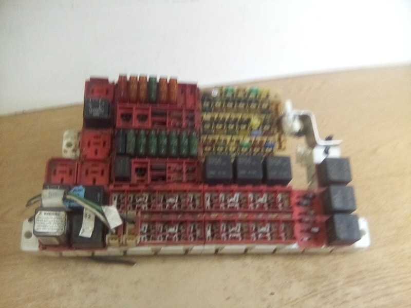 1998 Kenworth T2000 Fuse/Relay Block