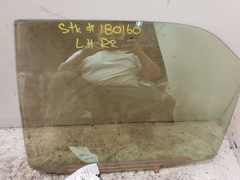 99 00 01 02 03 LEXUS RX300 STD DRIVER LEFT REAR DOOR VENT GLASS 193641