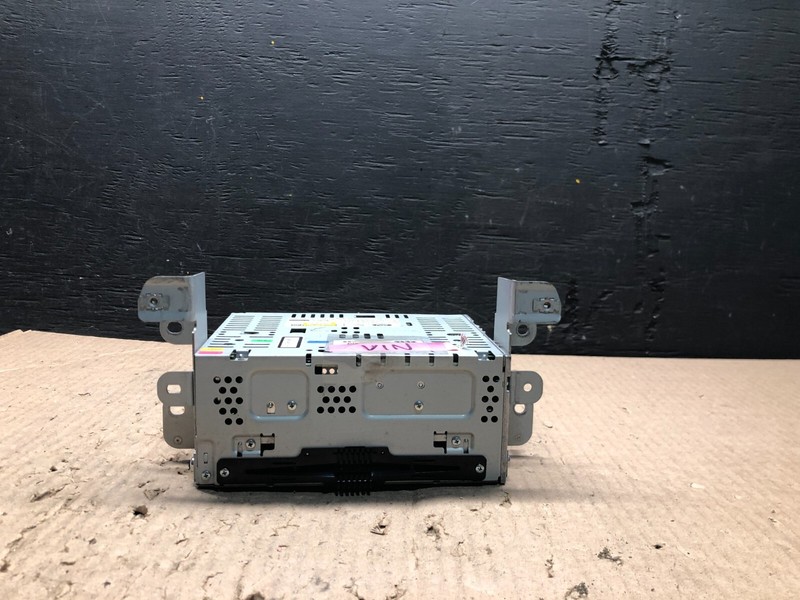2016 Lincoln Mkt Am Fm Cd Player Radio Receiver F9024 DG1