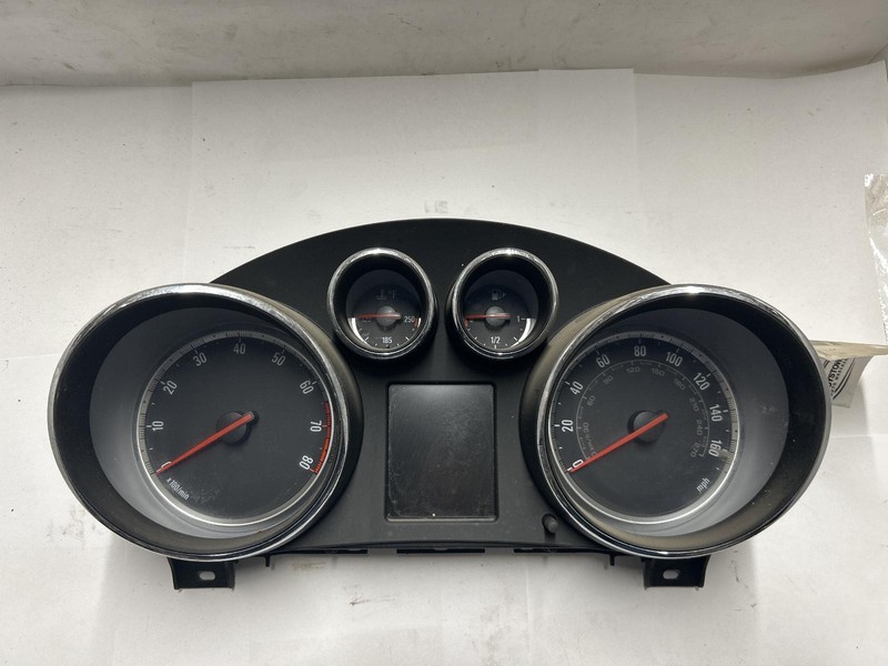 2013 BUICK REGAL Speedometer cluster UMN 22956348 50k miles OEM 13