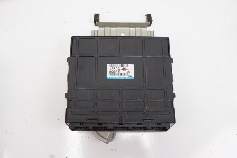 MITSUBISHI OUTLANDER ECM PCM Engine Control Module 2.4L M/T OEM 2005