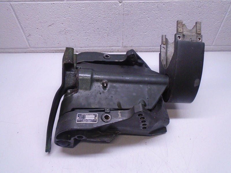AA6 383147 313824 313428 Johnson Evinrude 1968-1971 Swivel Bracket Asly 55 60 HP