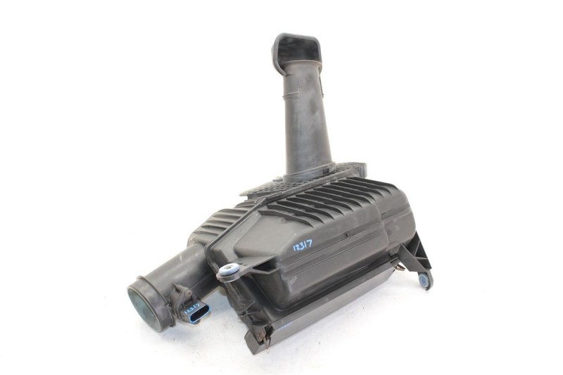 98-04 Porsche Boxster 2.5L Air Cleaner Box Filter Housing 99611002106