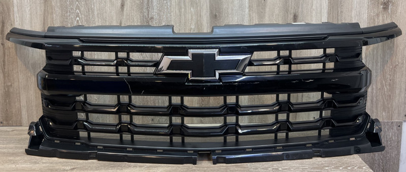 2022-2023 CHEVY SILVERADO 1500 GRILLE ASSY OEM PART# 84821413