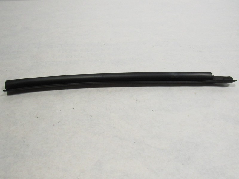 10-15 Jaguar XK XKR 2014 Rear Right Quarter Window Weatherstrip Rubber Seal ;:O