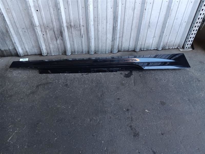 12-19 BMW F12 640i 650i M6 Coupe Right Rocker Moulding Side Skirt Panel