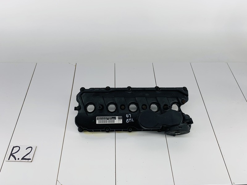 06-09 VOLKSWAGEN BEETLE 2.5L L5 GAS ENGINE MOTOR CYLINDER HEAD VALVE COVER OEM