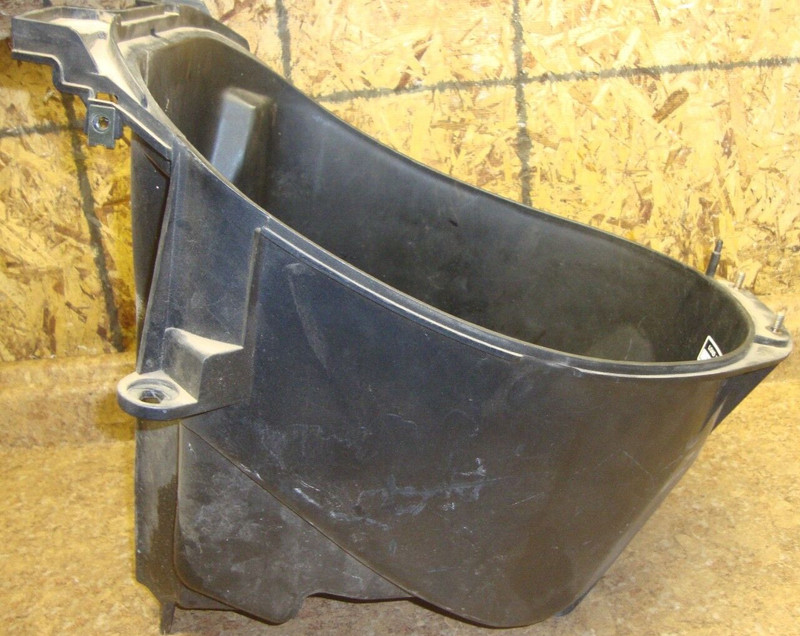 2005 Yamaha Zuma YW50 YW 50 Scooter Under Seat Compartment Storage Trunk Box 05