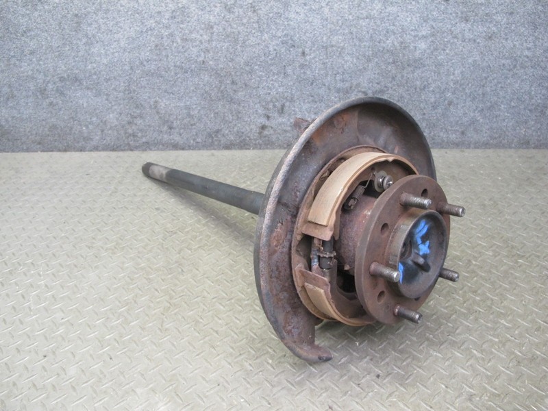 1998-2002 LEXUS J100 LX470 REAR RIGHT PASSENGER SIDE SPINDLE KNUCKLE WHEEL HUB