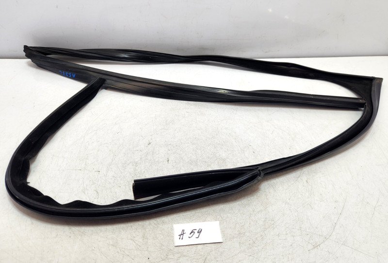 ✅ 14-17 OEM Range Rover Sport L494 Front Left Driver Window Weatherstrip Seal