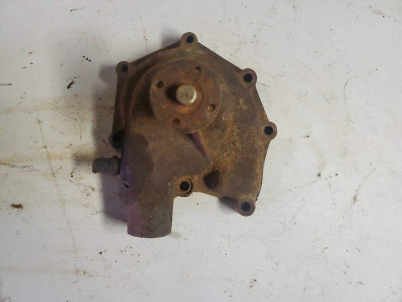 1942 - 1946 PACKARD 6 + 8 CYLINDERWATER PUMP 110 120 CLIPPER