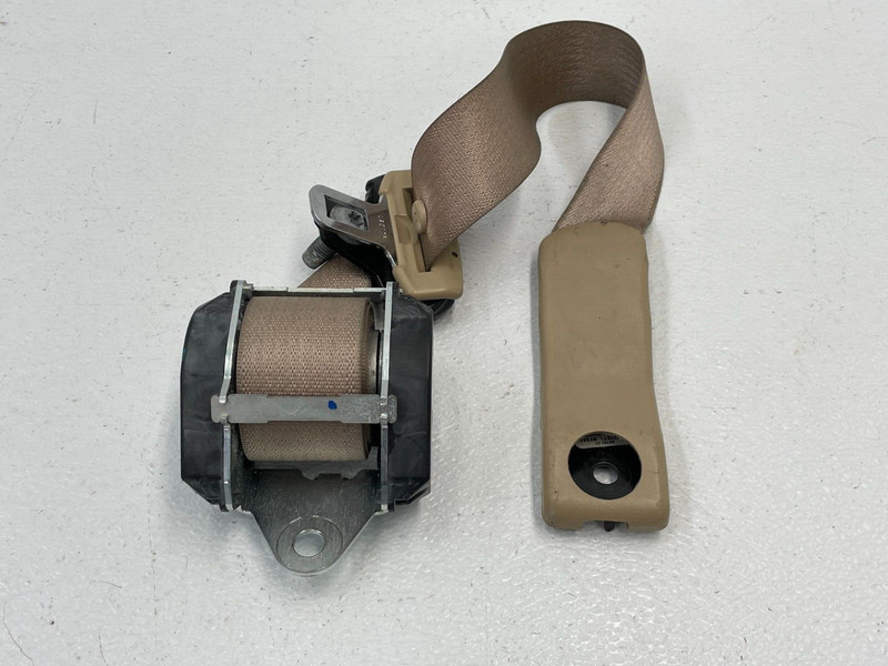 2005-2013 Chevrolet Corvette Front Left Driver Seatbelt Retractor Beige 1467 OEM