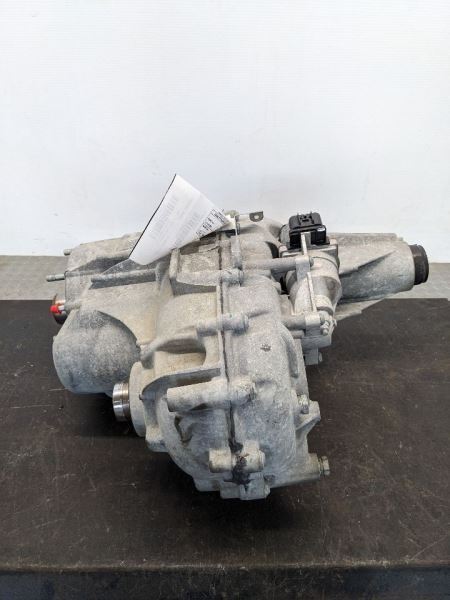 Transfer Case Classic Style ID 84467440 Fits 15-19 SIERRA 1500 PICKUP 1124379