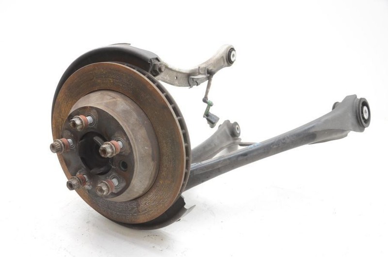 2011-2014 Porsche Cayenne 4.8L Passenger Right Rear Suspension Assembly