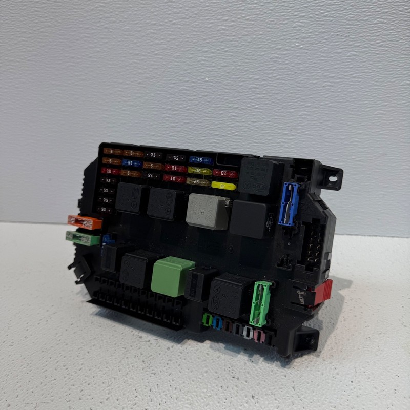 OEM MERCEDES-BENZ W221 S CLASS 2007-09 UNDER HOOD SAM FUSE RELAY BOX BCM MODULE