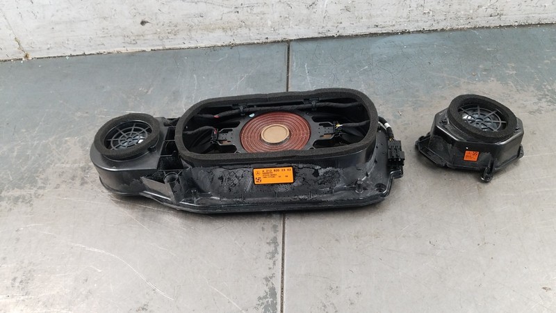 2011 Mercedes Benz AMG E 63 Rear Subwoofer / Speakers #6599 P4