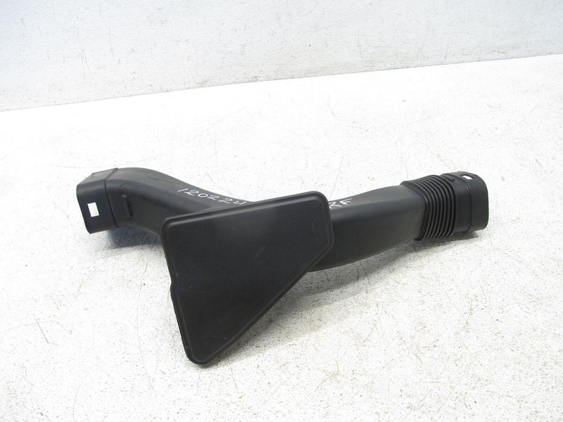 09-19 BMW F01 F02 750i 550i GT 650i V8 4.4 ENGINE AIR INTAKE HOSE RIGHT OEM 1202