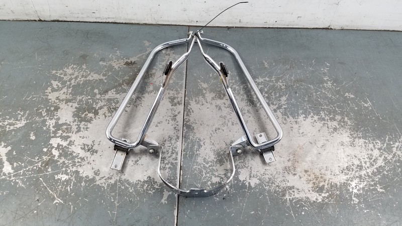 2013 09 13 Harley Touring CVO Road GlideSaddle Bag Bars#9942 P1