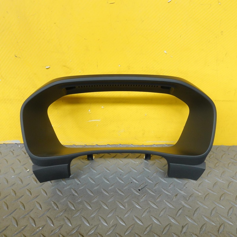 2019-2022 VOLVO XC40 DASH INSTRUMENT CLUSTER GAUGE BEZEL COVER OEM 31442661