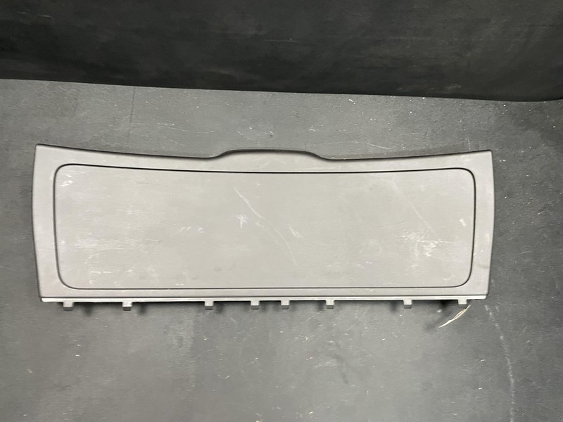 Trunk Liftgate Lower Trim Panel 2018 Mercedes GLS 550 1667404100 2017 2019 X