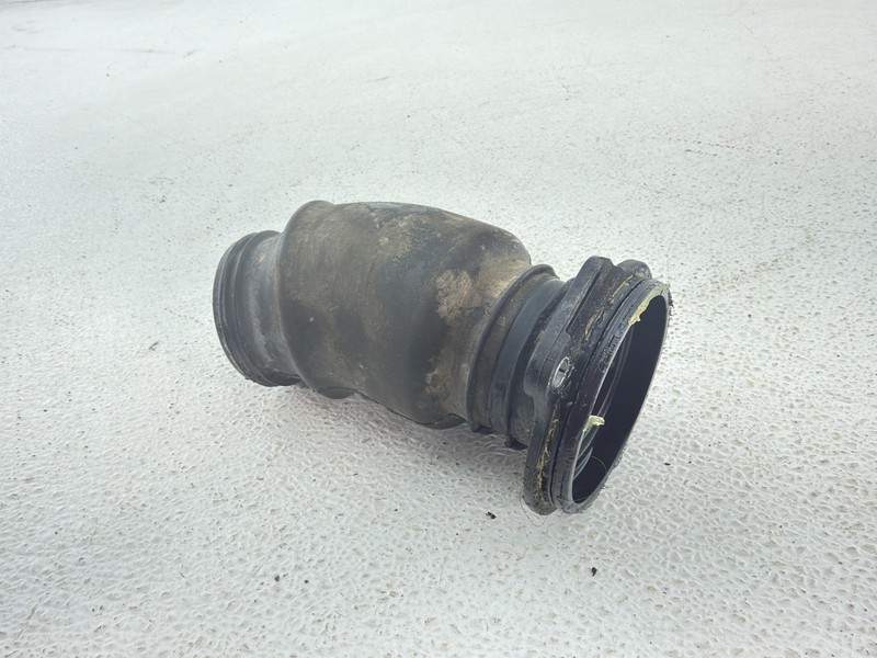2016-2022 CHEVROLET MALIBU STEERING COLUMN INTERMEDIATE SHAFT INNER BOOT OEM