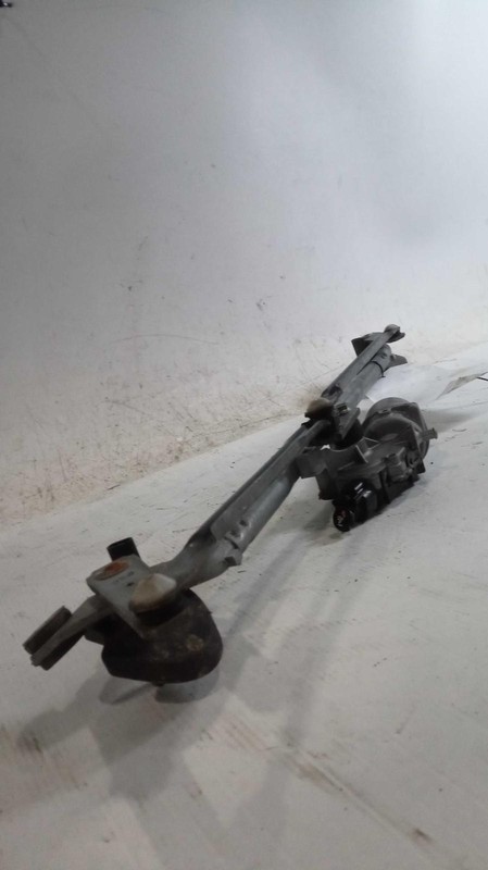 2020 Toyota Tacoma Wiper Motor OEM 8511004050 - 107K Mileage - White