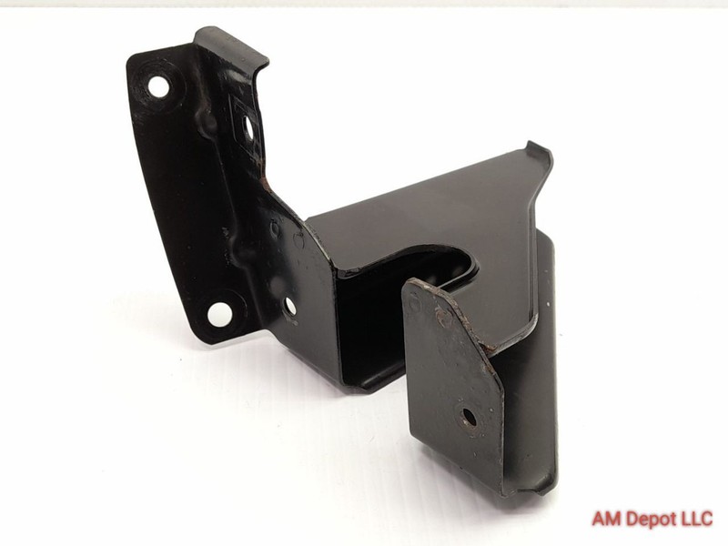 2007 BMW 335i 335xi 328xi 328i E90 Left Hood Lock Location Plate 51647116705