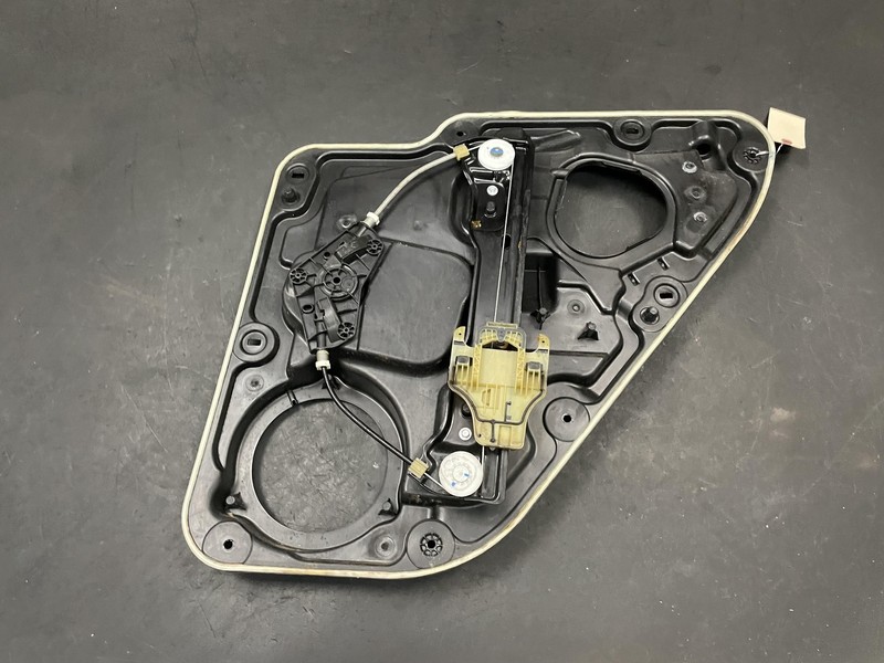 Rear Left Door Window Regulator 2018 Jeep Grand Cherokee 68231069AA 2011 - 2021