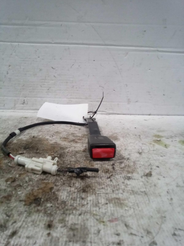 2013 Ford Edge Red OEM Seat Belt BT4Z7861202AB 153K Miles 4DR
