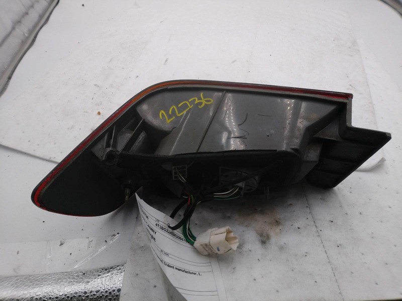 1999 Toyota Camry Left Tail Light Assembly Gold 126052 OEM Used 136K Miles