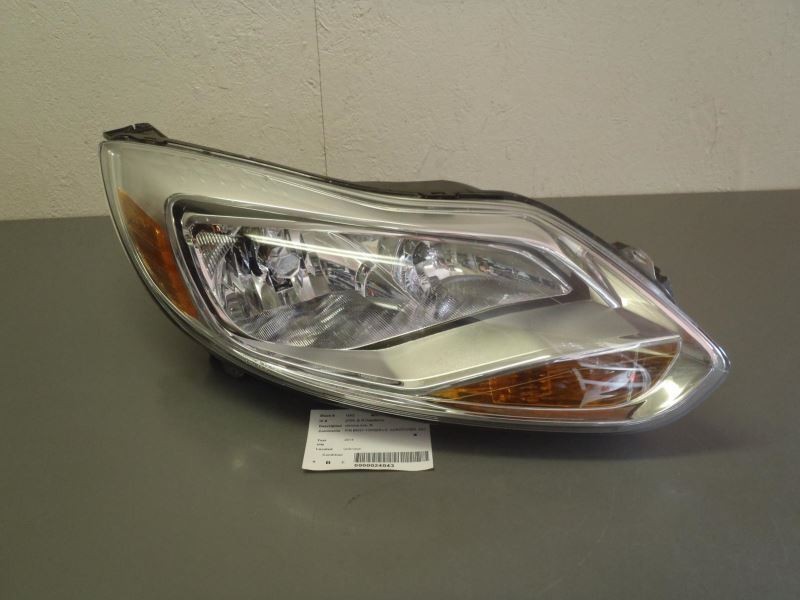 Right Passenger Side Headlight Headlamp Fits 2012-2014 Ford Focus 62202