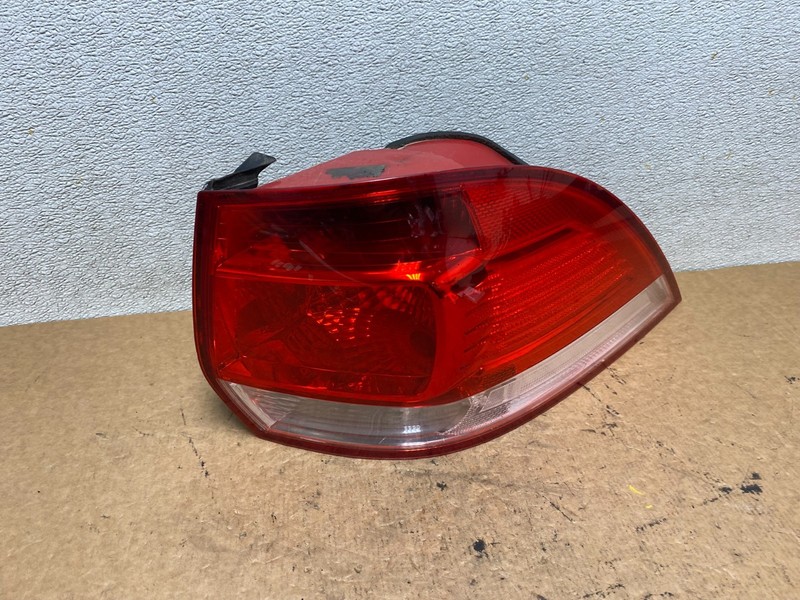 2010-2014 Volkswagen Golf MK6 Wagon Right Passenger Side Tail Light OEM S7243 GD