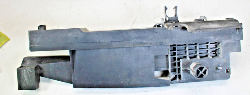 11-16 BMW 528i 535i 550i F10 WATER RADIATOR RIGHT SIDE BRACKET 7618772 OEM