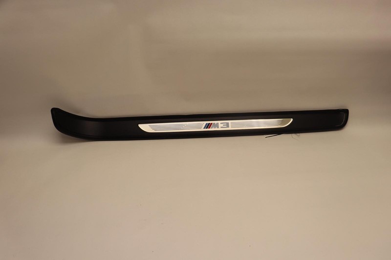 2008-2013 BMW M3 M PACKAGE RIGHT PASSENGER SIDE DOOR SILL SCUFF PLATE PANEL OEM