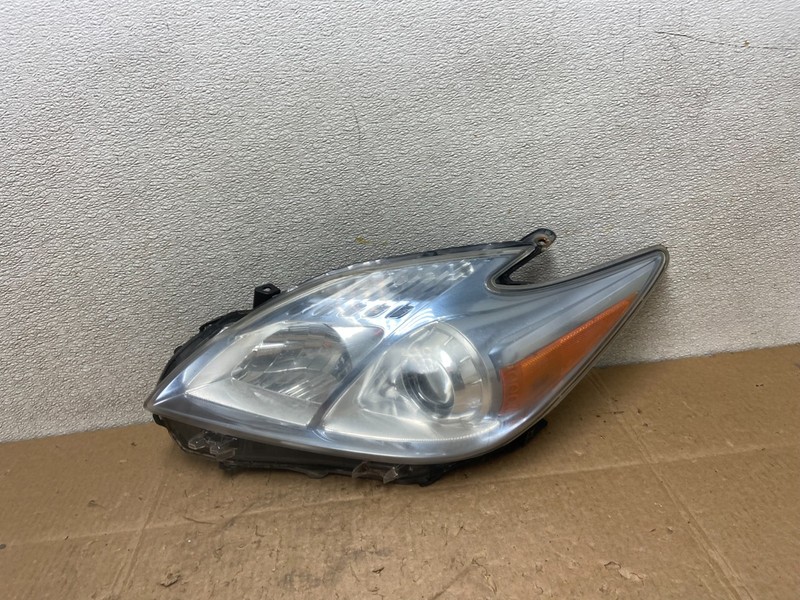 2010 - 2011 Toyota Prius Left Driver LH Blue Halogen Headlight Oem Y9140 DW