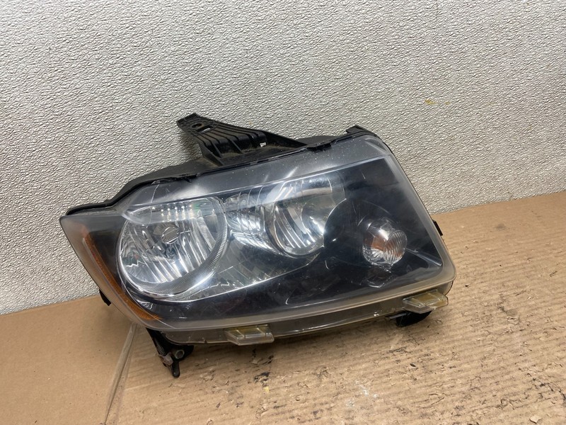 2011-2013 Jeep Grand Cherokee Right Passenger Halogen Headlight AA9571 DW