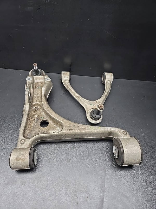 07-10 SATURN SKY SET OF 2 FRONT RIGHT SUSPENSION UPPER & LOWER CONTROL ARM OEM