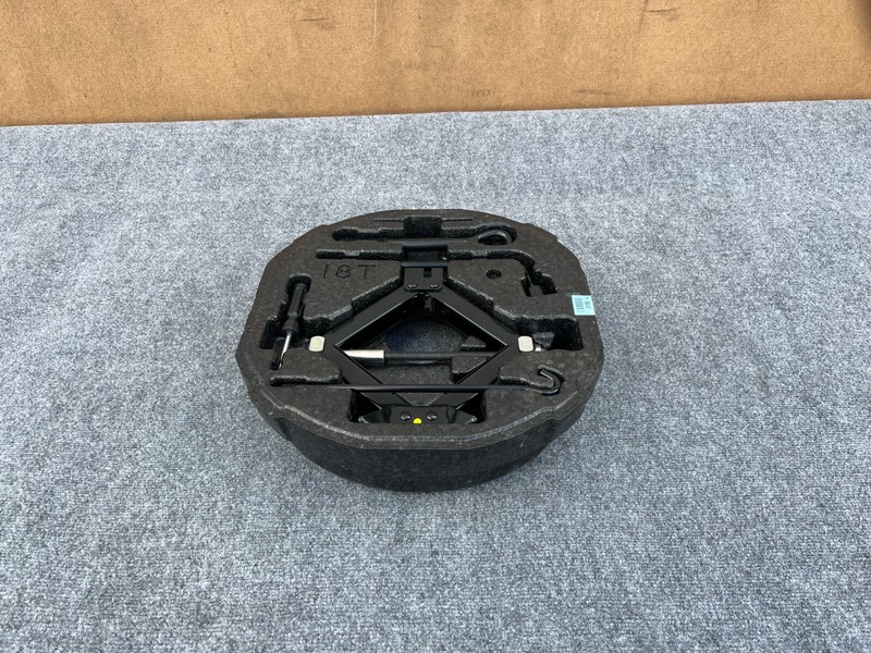 KIA STINGER 2018-2024 OEM EMERGENCY TRUNK SPARE TIRE TOOLS CASE WITH TOOLS ASSEY