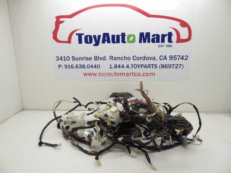 03 04 05 TOYOTA MATRIX 1.8L V4 2WD DASH WIRE HARNESS 82117-02631