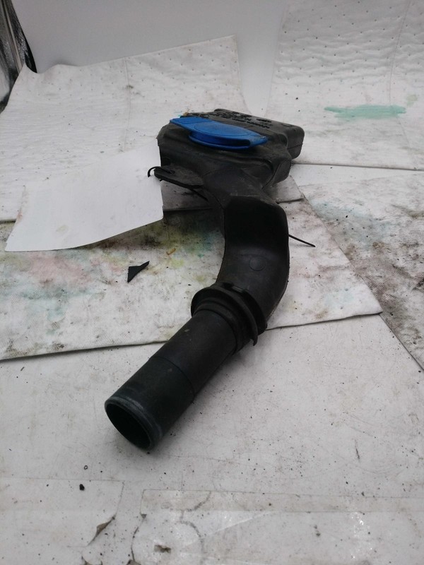 2015 AUDI A4 Washer Fluid Reservoir OEM 2.0L White 132K Miles 1K5955651