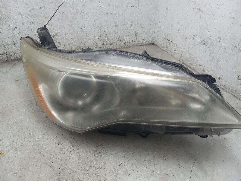 15 16 17 TOYOTA CAMRY LE PASSENGER RIGHT HEADLIGHT HALOGEN BAD TABS