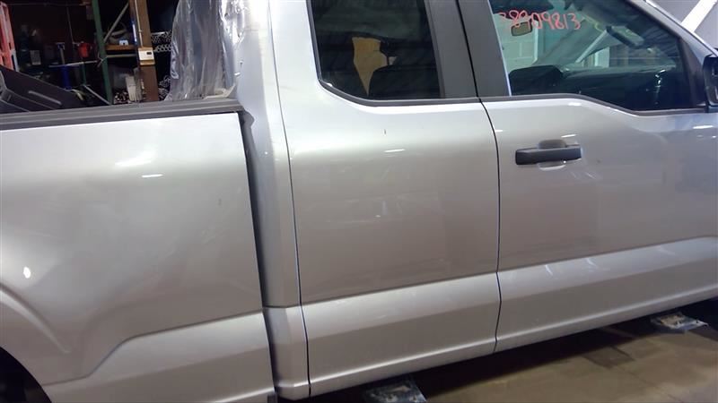 F1502023 Rear Side Door 3270047