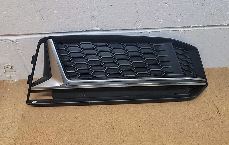 2018 2019 Audi A4 S4 B9 Front Fog Light Grille Cover Bezel w/Chrome Trim RH OEM