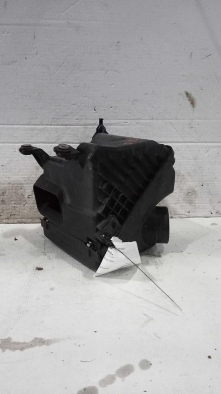 2016 KIA Optima Air Cleaner Assembly OEM 28110C2600 Used 1.6L 126K Miles